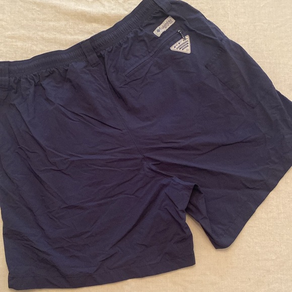 Colombia | men’s med navy | 4 pocket shorts omnishade - Picture 3 of 3